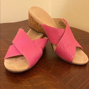 Vionic Pink Crisscross Textured Cork Wedge Sandals